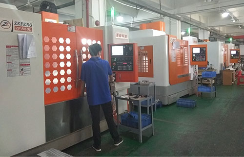 东莞玖容增压缸生产设备（CNC数控机床）